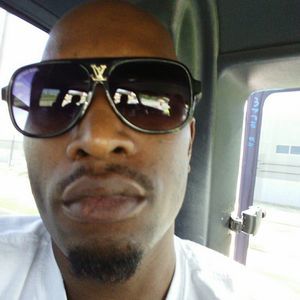 Meet your Posher, Derick